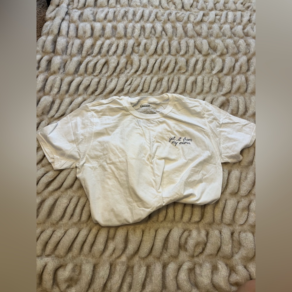 Omaze Women's Graphic Tee - Picture 2 of 5
